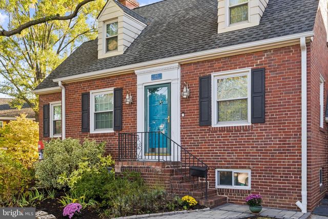 715 W VIEW TER, Alexandria, VA 22301