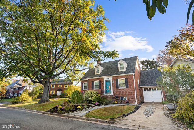 715 W VIEW TER, Alexandria, VA 22301