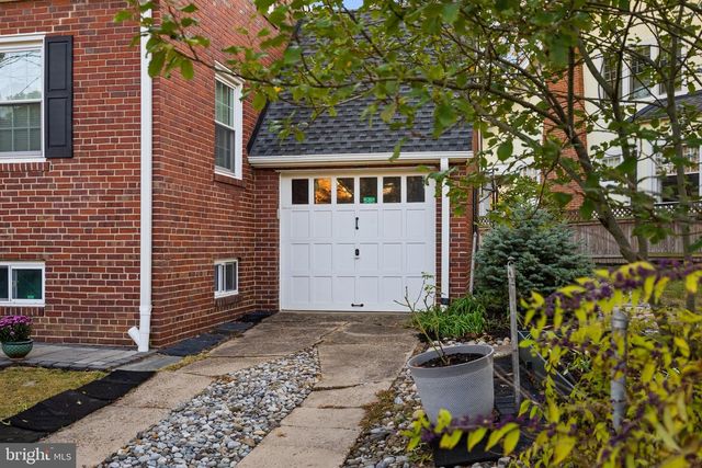 715 W VIEW TER, Alexandria, VA 22301
