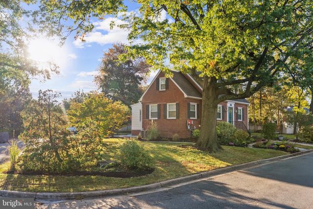 715 W VIEW TER, Alexandria, VA 22301