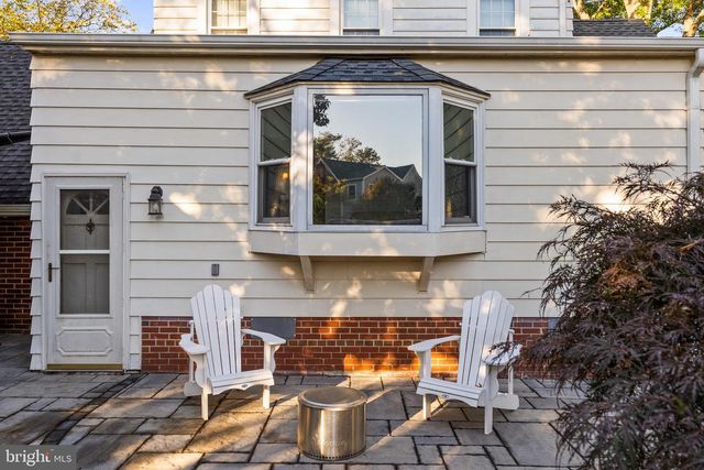 715 W VIEW TER, Alexandria, VA 22301