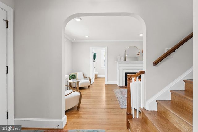 715 W VIEW TER, Alexandria, VA 22301