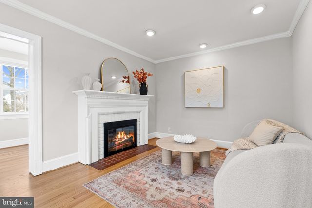 715 W VIEW TER, Alexandria, VA 22301