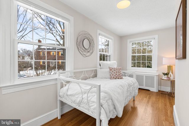 715 W VIEW TER, Alexandria, VA 22301