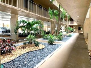 8020 Hampton Blvd 309, North Lauderdale, FL 33068