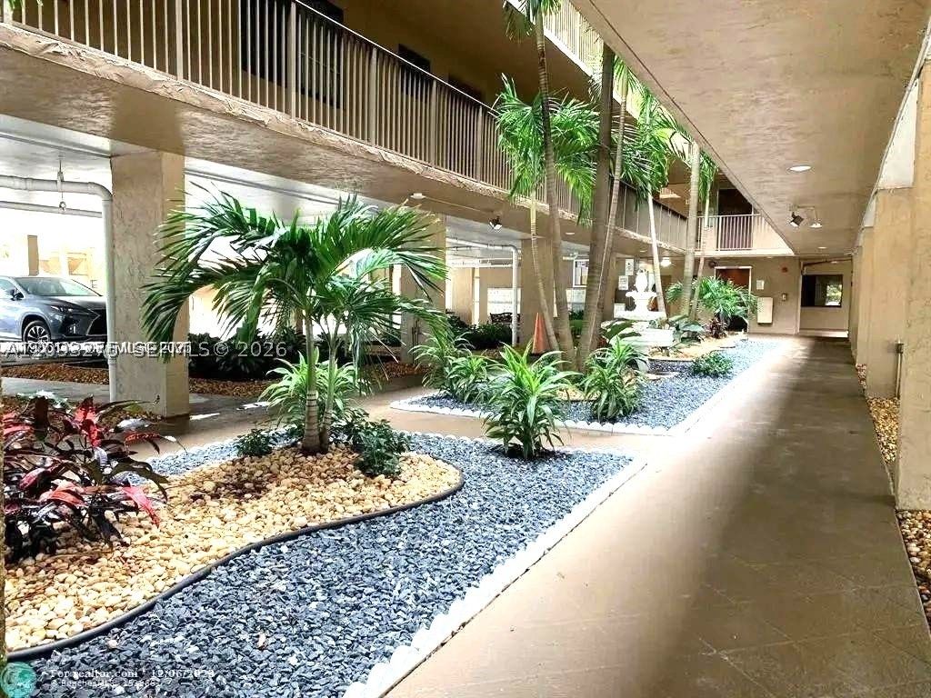 8020 Hampton Blvd 309, North Lauderdale, FL 33068