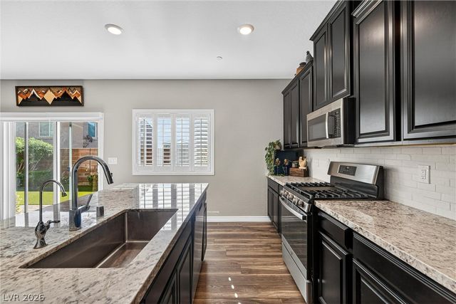 7046 Fossil Rim Street, North Las Vegas, NV 89084