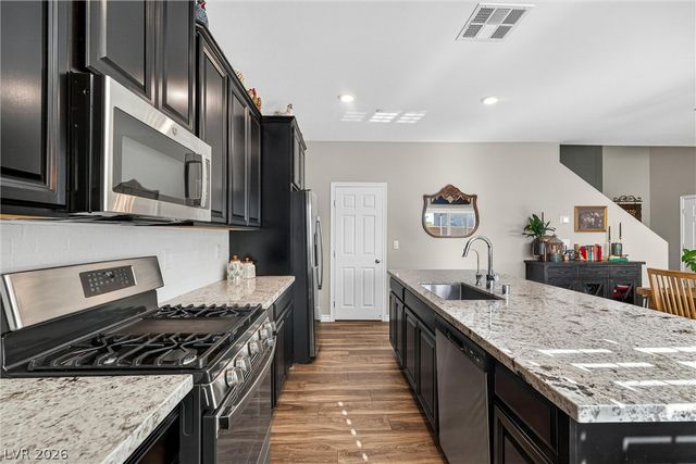 7046 Fossil Rim Street, North Las Vegas, NV 89084