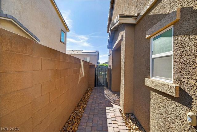 7046 Fossil Rim Street, North Las Vegas, NV 89084