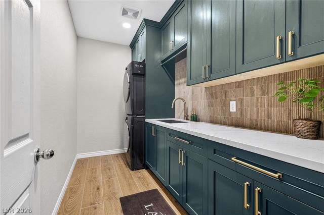 7046 Fossil Rim Street, North Las Vegas, NV 89084