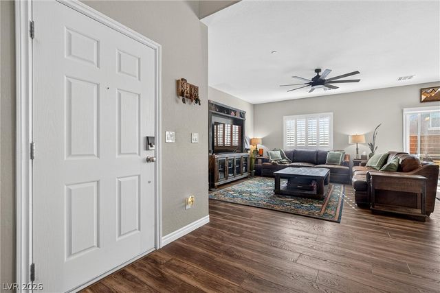 7046 Fossil Rim Street, North Las Vegas, NV 89084