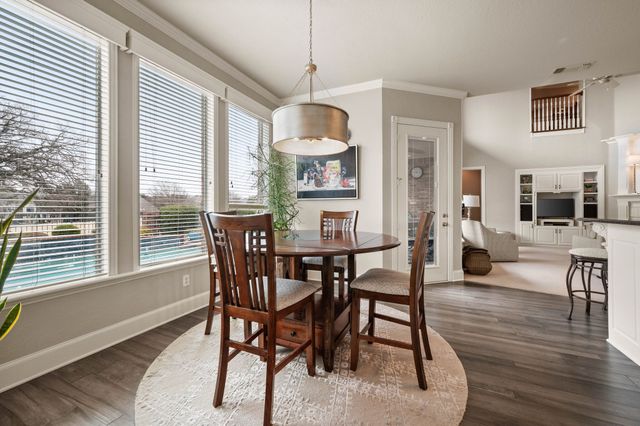 918 Amanda Drive, Mansfield, TX 76063