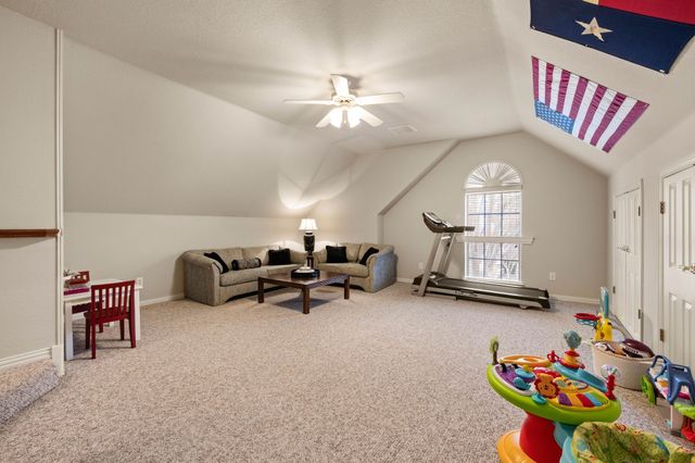 918 Amanda Drive, Mansfield, TX 76063