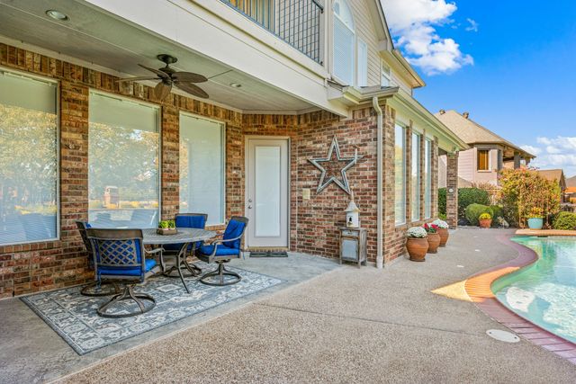 918 Amanda Drive, Mansfield, TX 76063