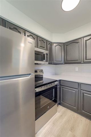 16008 E 32nd Street, Independence, MO 64055