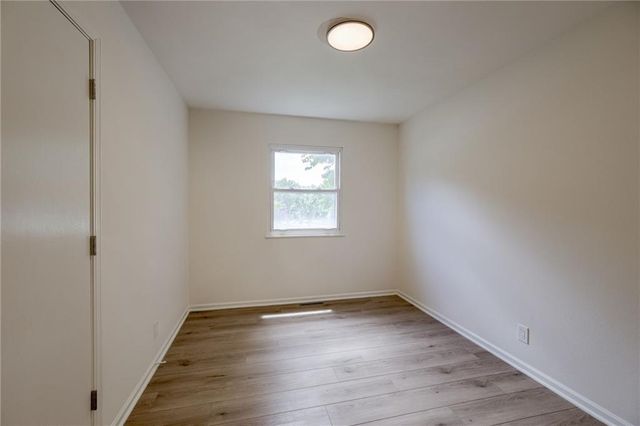 16008 E 32nd Street, Independence, MO 64055
