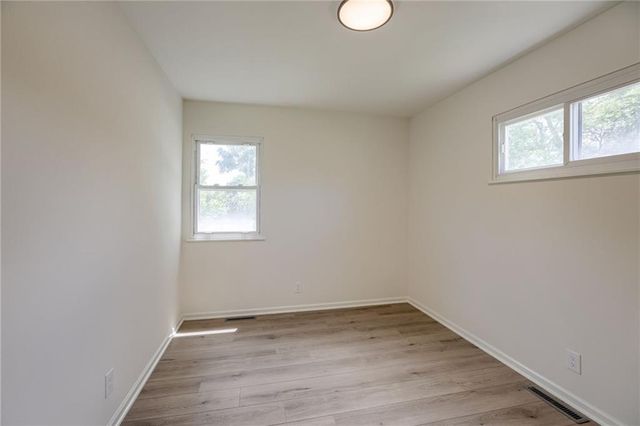 16008 E 32nd Street, Independence, MO 64055