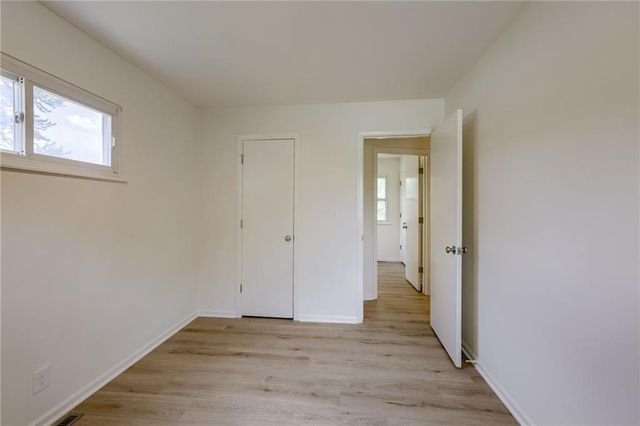 16008 E 32nd Street, Independence, MO 64055