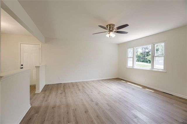 16008 E 32nd Street, Independence, MO 64055