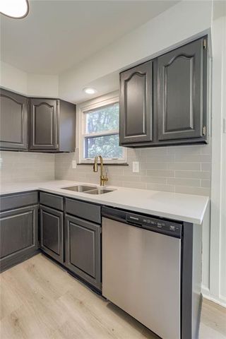 16008 E 32nd Street, Independence, MO 64055
