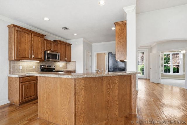 327 E 123rd Court S, Jenks, OK 74037