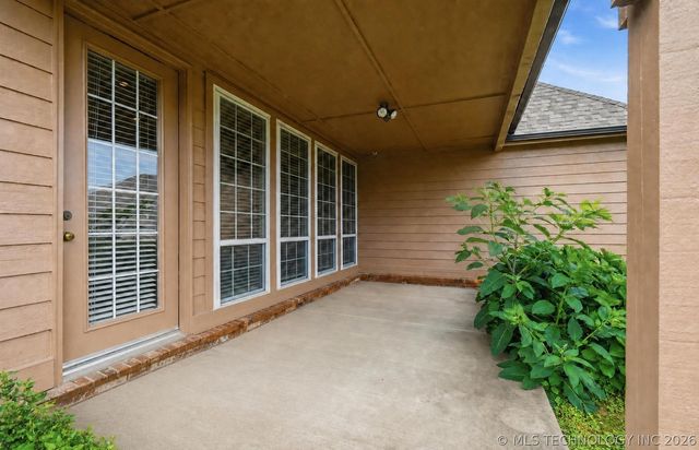 327 E 123rd Court S, Jenks, OK 74037