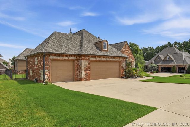 327 E 123rd Court S, Jenks, OK 74037