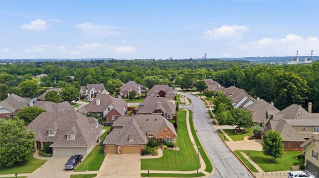 327 E 123rd Court S, Jenks, OK 74037