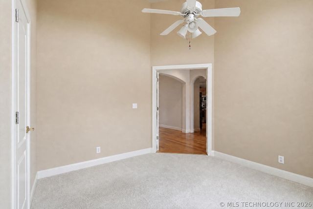 327 E 123rd Court S, Jenks, OK 74037