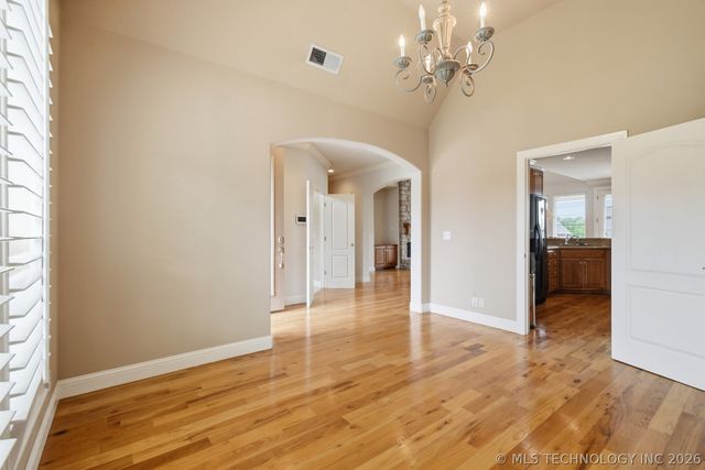 327 E 123rd Court S, Jenks, OK 74037