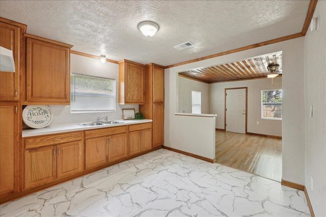 4555 Hartel St, Beaumont, TX 77705