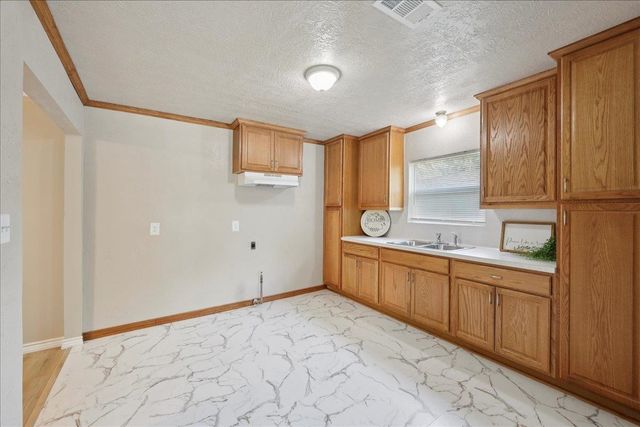 4555 Hartel St, Beaumont, TX 77705