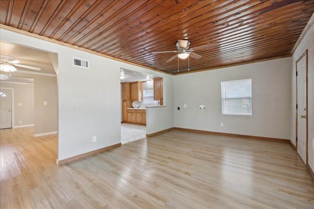 4555 Hartel St, Beaumont, TX 77705