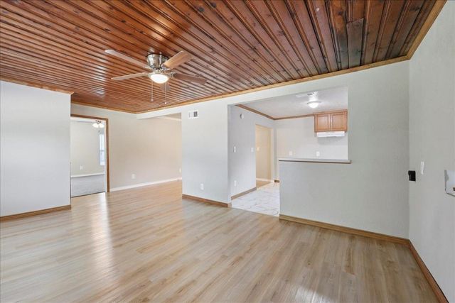 4555 Hartel St, Beaumont, TX 77705