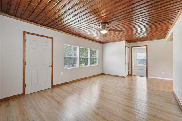 4555 Hartel St, Beaumont, TX 77705