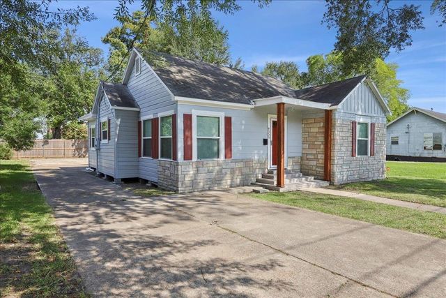4555 Hartel St, Beaumont, TX 77705