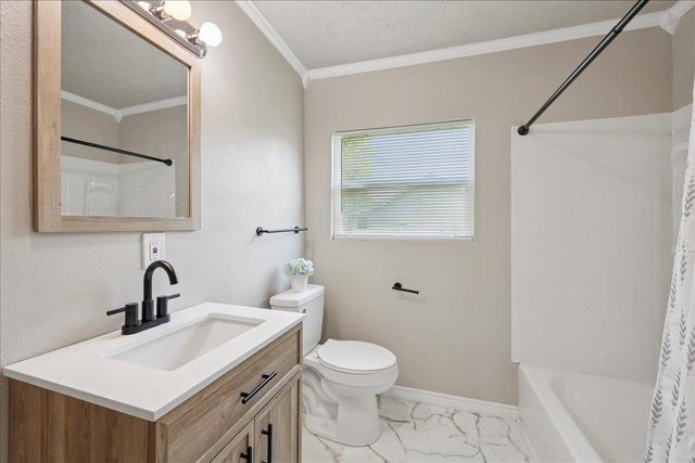 4555 Hartel St, Beaumont, TX 77705