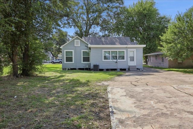 4555 Hartel St, Beaumont, TX 77705