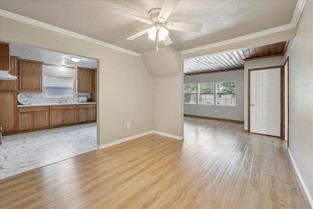 4555 Hartel St, Beaumont, TX 77705