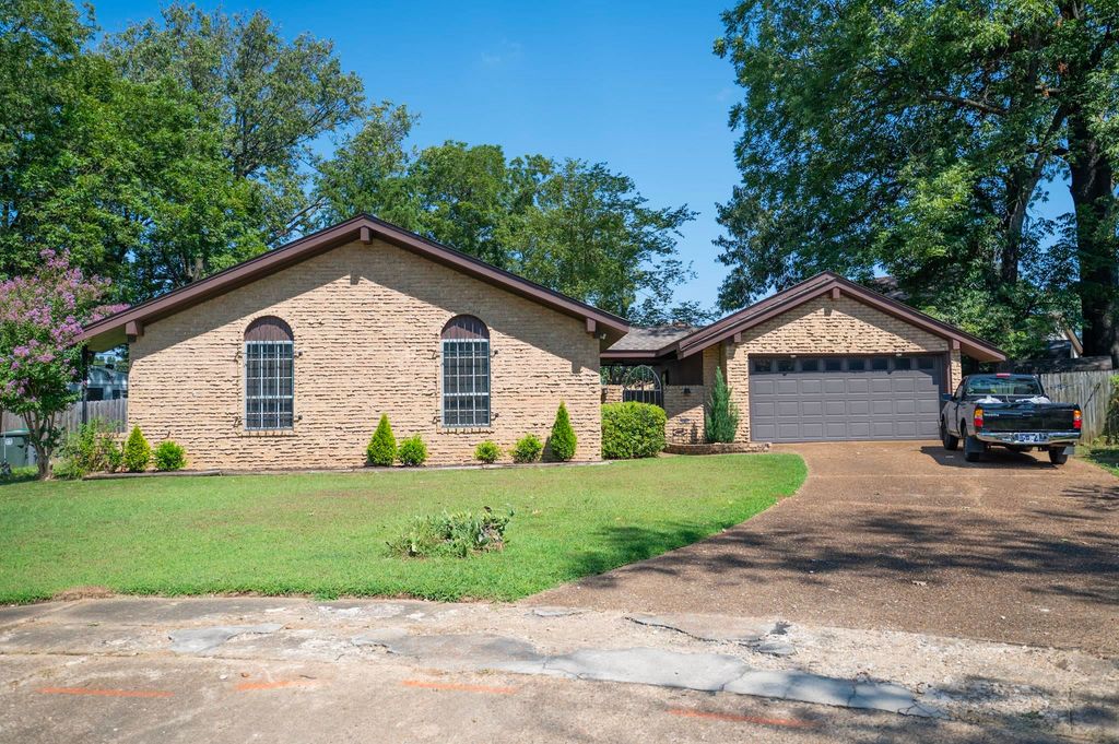5292 PIPERS GAP CV, Memphis, TN 38134