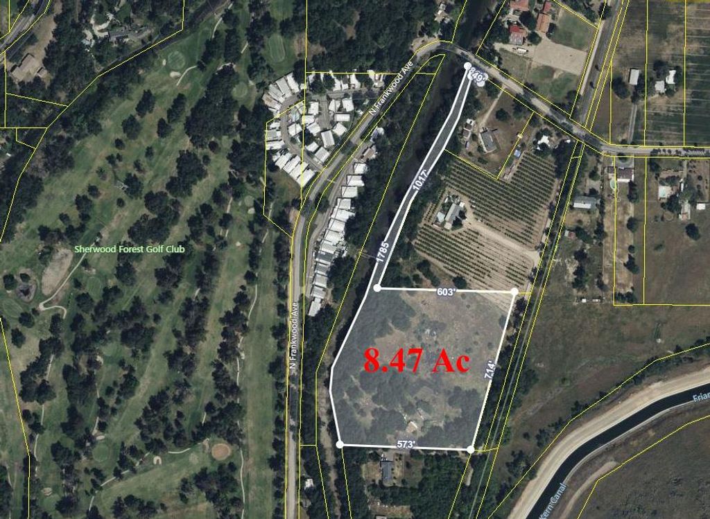 Image 1 of property listing at 400 N Frankwood Avenue, Sanger, CA 93657