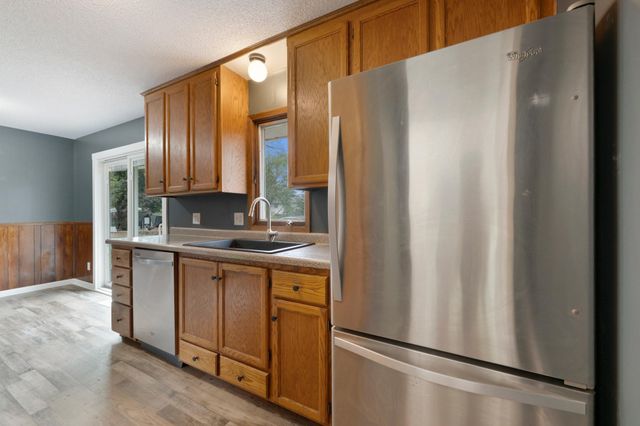 717 81st Avenue NE, Spring Lake Park, MN 55432