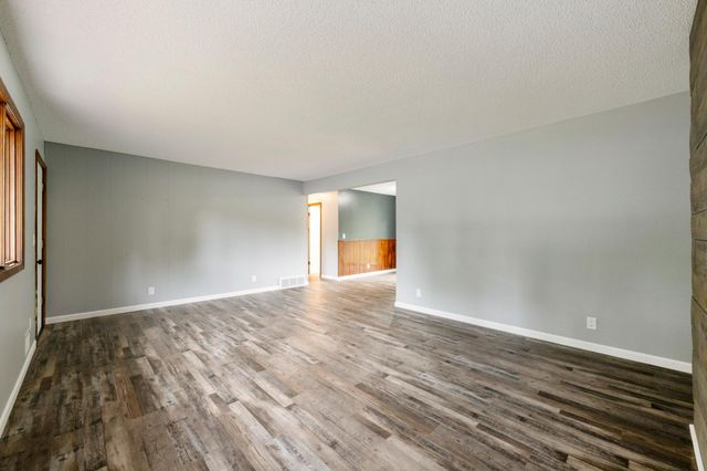 717 81st Avenue NE, Spring Lake Park, MN 55432