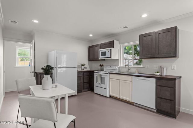 1015 Shaws Alley, Wilmington, NC 28401