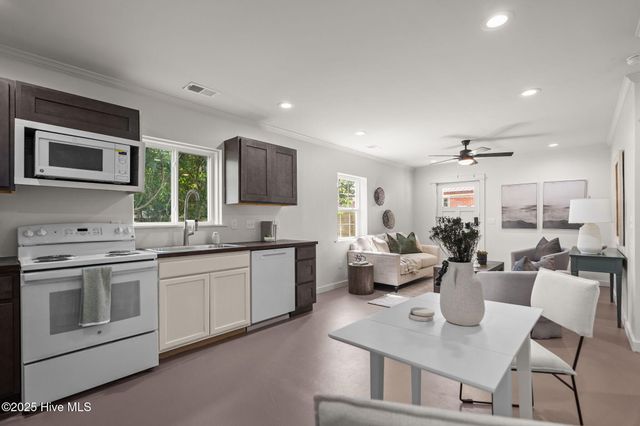 1015 Shaws Alley, Wilmington, NC 28401