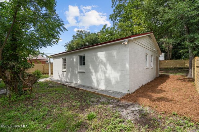 1015 Shaws Alley, Wilmington, NC 28401