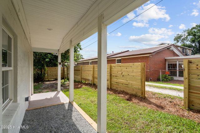 1015 Shaws Alley, Wilmington, NC 28401