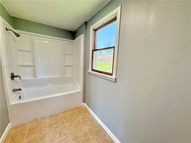 1285 Old Pulaski Rd, Neshannock Twp, PA 16105