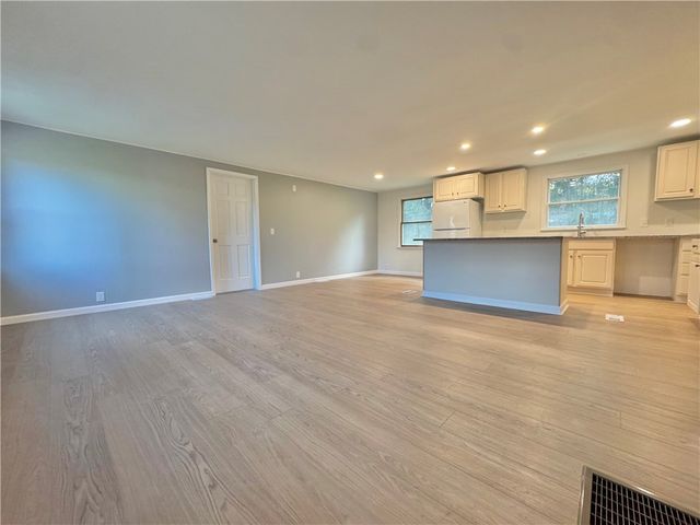 1285 Old Pulaski Rd, Neshannock Twp, PA 16105