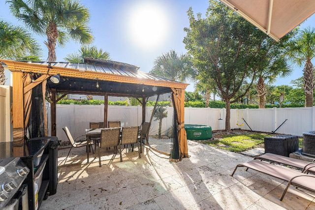 4330 Lago Drive, Deerfield Beach, FL 33064